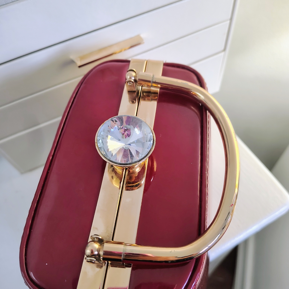 Elegant Red Box Clutch with Gold Accents - Picture 8 of 15